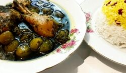 خورش گوجه سبز، خوشمزه ترین خورش بهاری + طرز تهیه و نکات