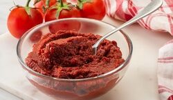 آموزش درست کردن رب گوجه فرنگی غلیظ و خوشرنگ در خانه + فیلم