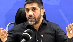 حرکت عجیب علیرضا دبیر در عکس دسته جمعی + عکس