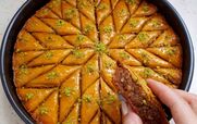 طرز تهیه باقلوا استانبولی ساده و سنتی با طعمی بی نظیر + نکات 