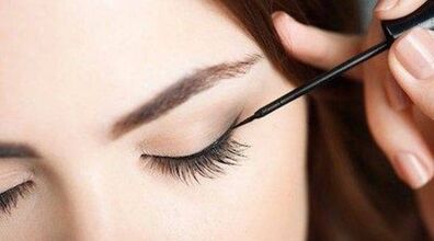 جلوگیری از ریختن و پاک شدن خط چشم | راز خط چشم ماندگار چیست؟
