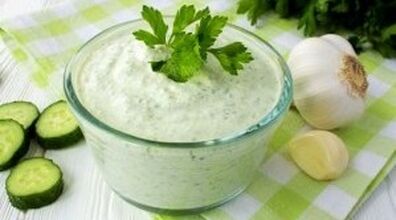 هرگز این مواد غذایی را با ماست ترکیب نکنید | ترکیب ماست با این مواد غذایی سم است!