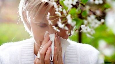  ۷ دمنوش گیاهی برای فرار از آلرژی فصلی در بهار + توضیحات 