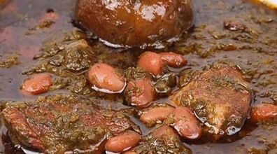 فوت‌ و فن خوش رنگ شدن خورشت قورمه سبزی بدون تلخی | قورمه سبزی جا افتاده و لذیذ رو اینجوری درست کن