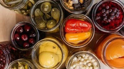 معرفی 5 تا از ترشی های محلی خوش طعم ایرانی + طرز تهیه 