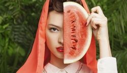 این ماسک هندوانه پوستت رو 10 سال جوونتر میکنه! + طرز تهیه