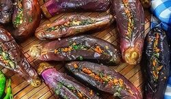 روش تهیه ترشی بادمجون شکم پر با طعمی عالی + نکات 