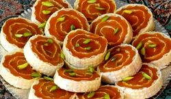 حلوا رولی مجلسی رو به روش قنادی ها تو خونه درست کن + طرز تهیه