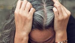 راهکارهای خانگی پوشاندن سفیدی مو بدون رنگ کردن + روش