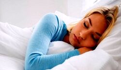 در کدام فصل به خواب بیشتری نیاز داریم؟ | تاثیر تغییر فصل بر روی خواب