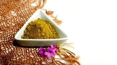 اگه مشکل زنان داری ، حنای تفت داده شده معجزه میکنه !