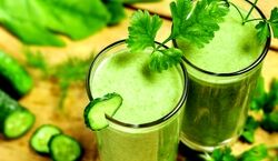 پاکسازی کبد و کلیه رو به جعفری بسپار | طرز تهیه اسموتی جعفری + فیلم 