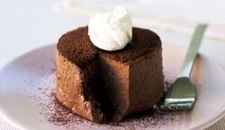 دستور تهیه دسر شکلاتی رژیمی؛ بدون ترس از چاقی، دسر بخورید! + طرز تهیه
