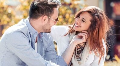 روش های جذب خانم ها با زبان بدن | چطور مرد جذاب تری باشیم؟