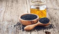 روغن سیاه دانه رو دست کم نگیرید | مهم ترین خواص روغن سیاه دانه