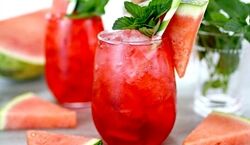 طرز تهیه موهیتو هندوانه خانگی | نوشیدنی جذاب و فوق العاده برای پذیرایی از مهمان هایتان 