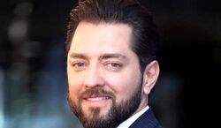 خوشگذرانی مجردی بهرام رادان بدون همسرش + عکس