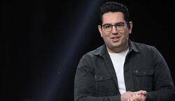 گزارشگر معروف فوتبال خودش را جایگزین عادل فردوسی پور معرفی کرد + عکس