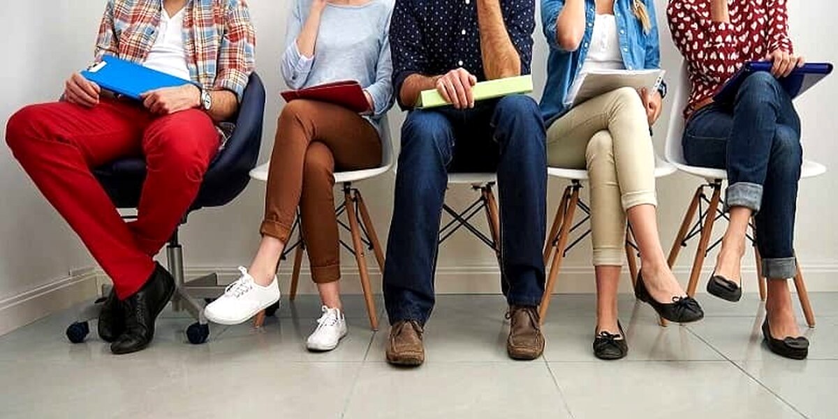 انداختن پا روی هم
