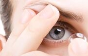 با این ترفند دیگه موقع لنز گذاشن استرس نداشته باش! + فیلم