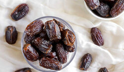  خرما رو از چه سنی میشه به بچه ها داد؟ + فواید 