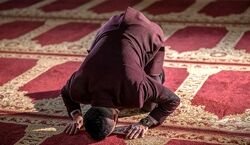 نماز سریع الاجابه برای رفع فقر و تنگدستی + آموزش خواندن 