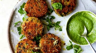 کوکو باقلا سبز؛ غذای اصیل مازندرانی با بافتی ترد و پفکی! + طرز تهیه