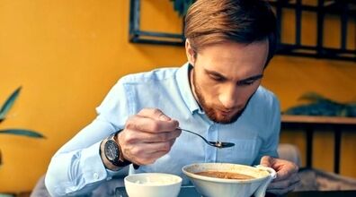 این وقت روز غذا بخوری، هم پیر میشی هم زشت! 