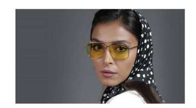 عینک های ترندی که سلبریتی ها استفاده می کنن + عکس
