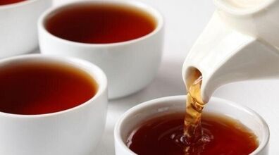 معجزه شگفت انگیز نوشیدن چای داغ در گرمای تابستان + توضیحات