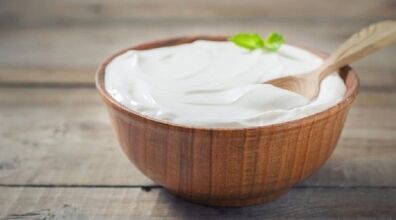 خوردن ماست برای این افراد ممنوع + توضیحات