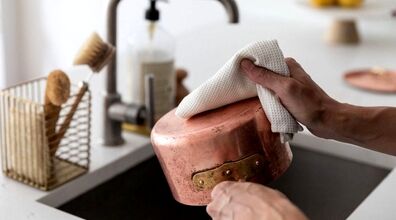 به همین سادگی ظروف مسی رو نو کنید! + فیلم آموزشی