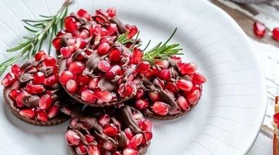 شکلات قالبی انار، یه دسر یلدایی کم هزینه و خوشمزه + طرز تهیه 